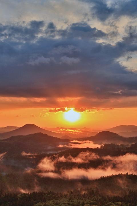 Východ slunce (Ortus)